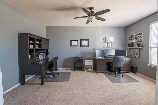 Building Photo - 7616 Berrenda Dr