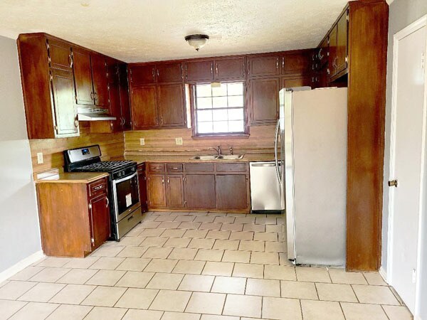 Building Photo - 5555 Wylmoor