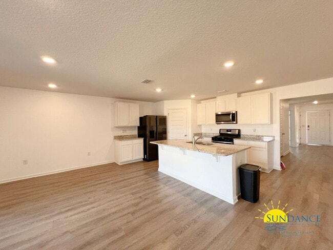 Foto del edificio - Stunning 4 Bedroom Home in South Crestview...