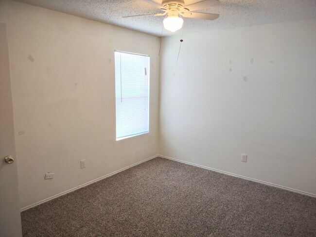 Photo - $1945  3 bedroom / 2 bath house in Quail Run in Sanger
