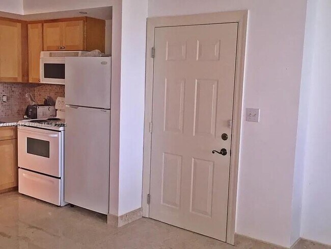 Foto del edificio - 2630 SW 28th St