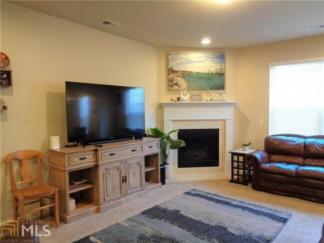 Building Photo - 3540 Castleberry Village Cir