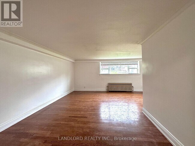 Building Photo - 92 Trethewey Dr