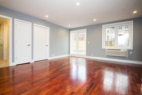 Foto principal - 804 Jefferson Ave