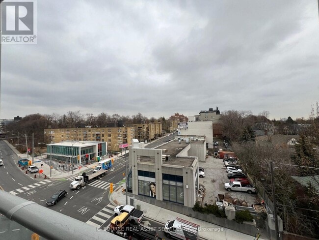 Building Photo - 2020 Bathurst St