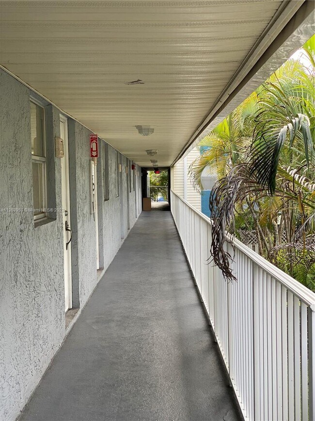 Foto del edificio - 4600 SW 67th Ave