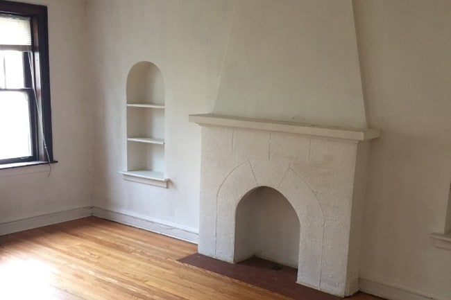 Building Photo - 4048 N Mozart St