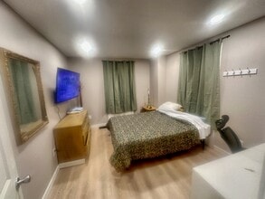 Building Photo - 614 Jamesville Ave