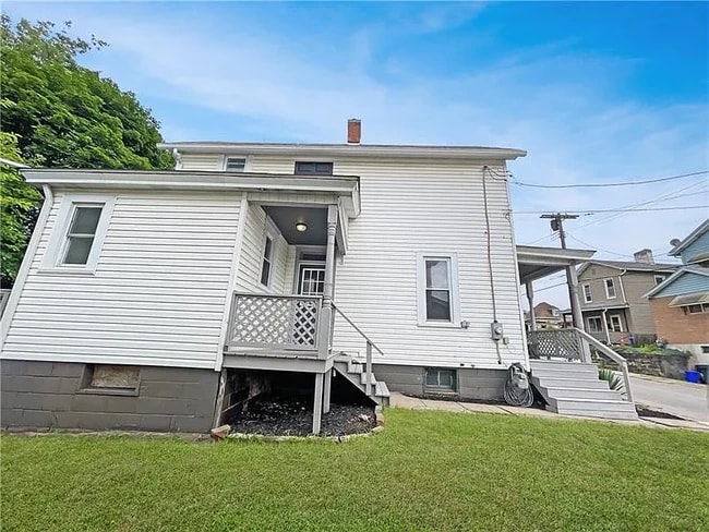 Building Photo - 1320 8th Ave