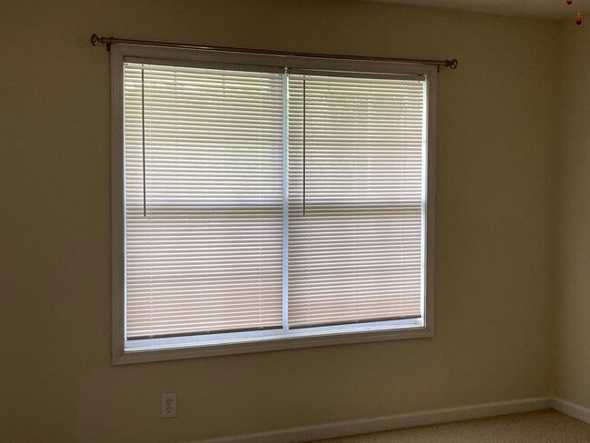 Foto del edificio - 2566 Leprechaun Ln