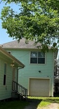 Building Photo - 2313 Everett St