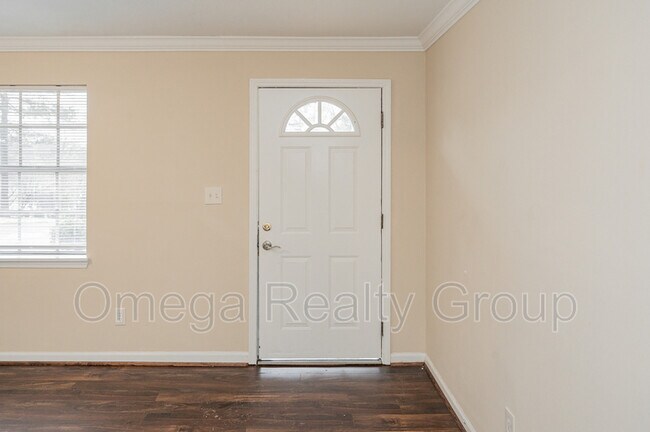 Building Photo - 5329 Cornell Dr
