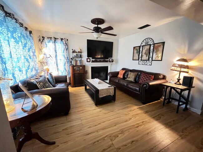 Foto del edificio - 12102 Carriage Ct SE