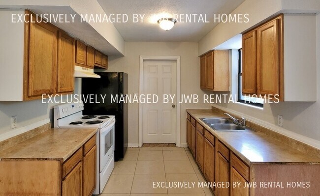 Foto del edificio - 3242 Dalehurst Dr W