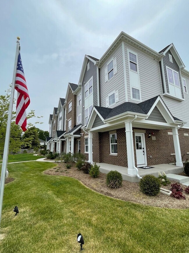 Building Photo - 115 Yorktown Ct