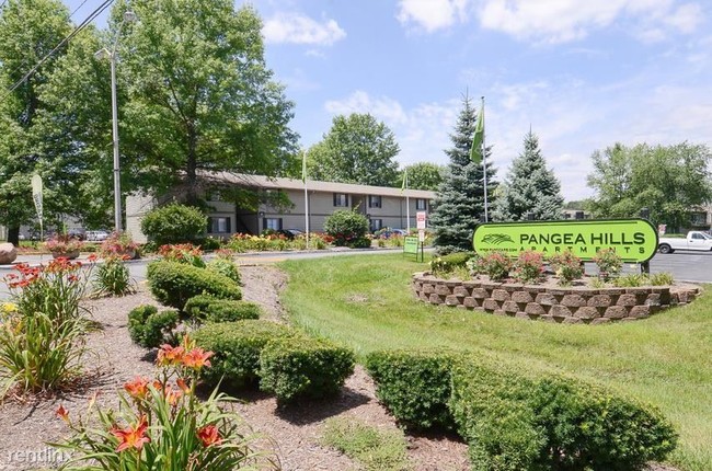 Foto del edificio - 5500 Pleasant Hill Cir