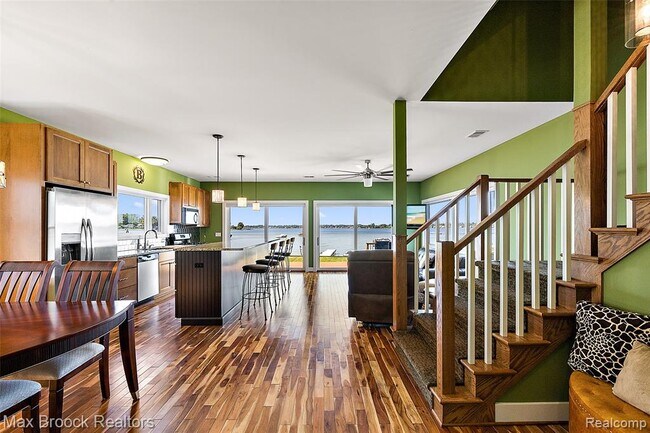 Foto del edificio - 2022 Willow Beach St