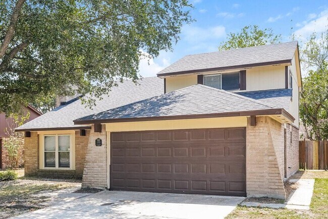 Foto del edificio - 11919 Fallbrook Dr