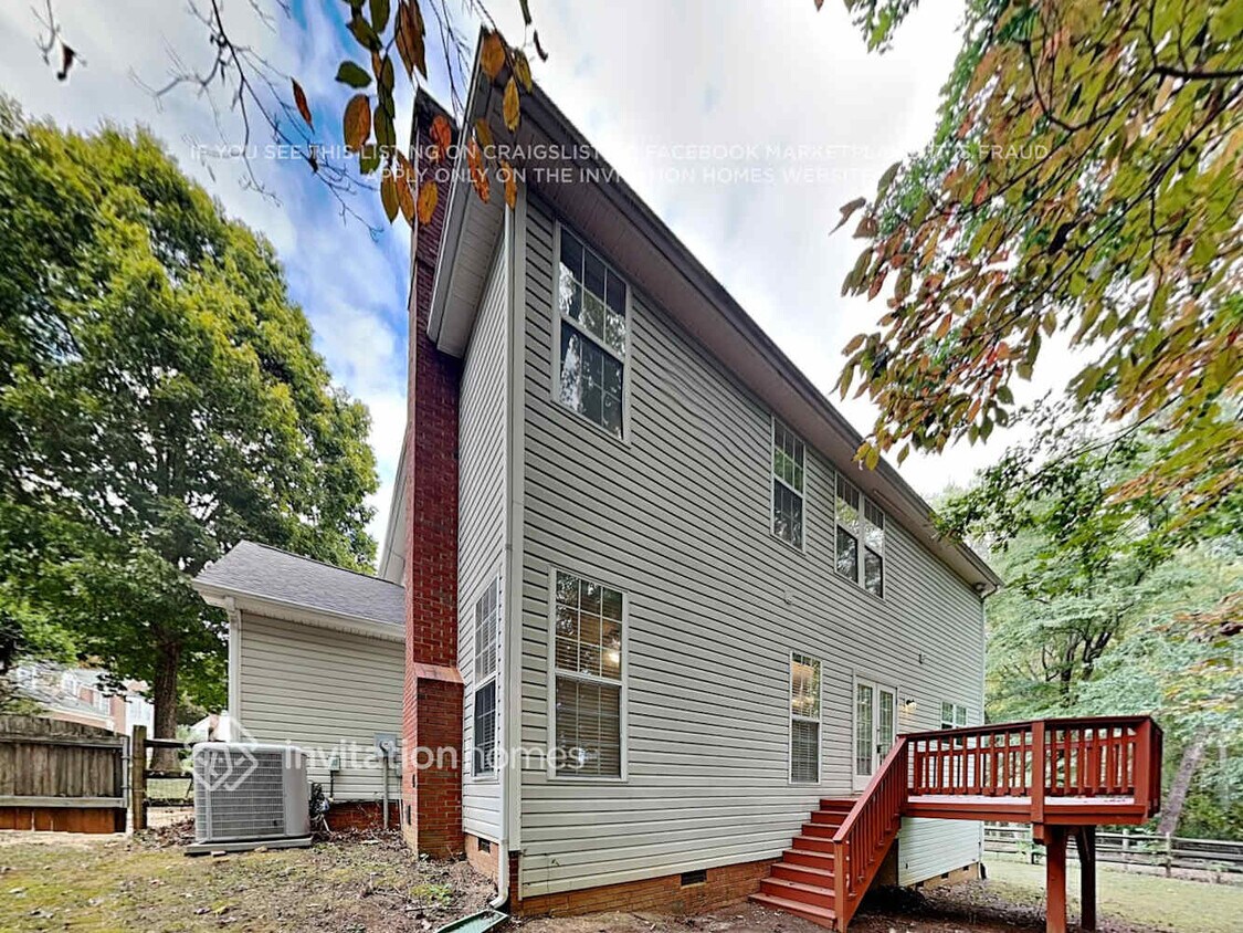 Building Photo - 8737 Londonshire Dr