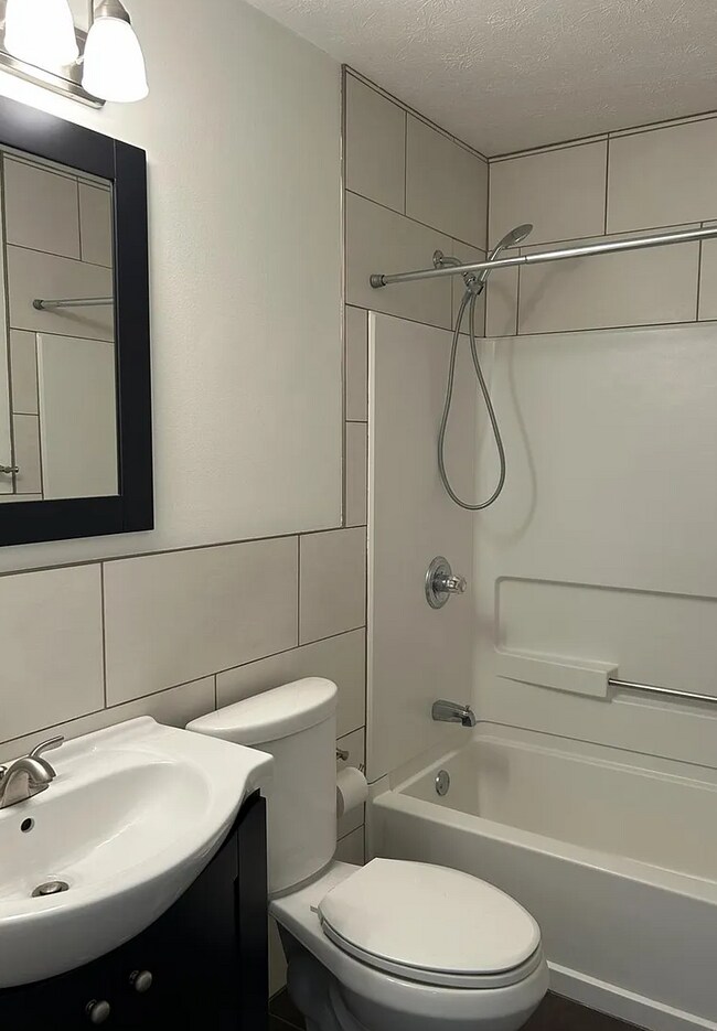 Foto del edificio - 573 Hearthstone Ct