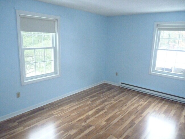 Foto del edificio - 130 Endicott St N