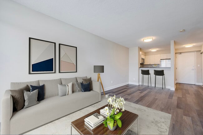 Building Photo - Uptown Towers I & II