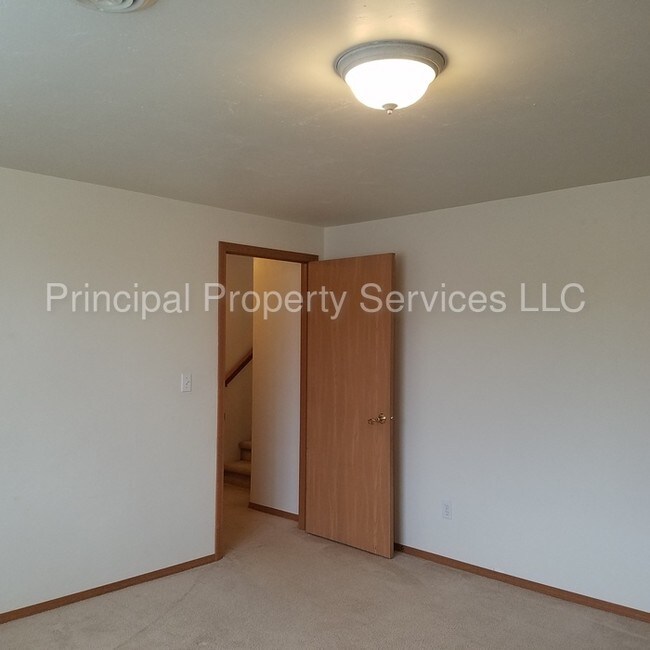 Building Photo - 2949 Popplewood Ct