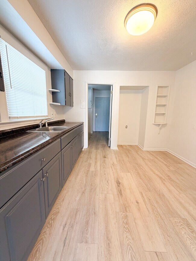 Building Photo - 13717 Keal St