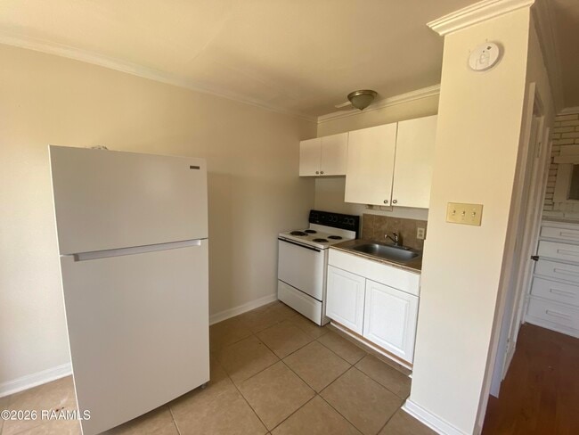 Building Photo - 1126 Aster St