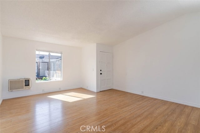 Foto del edificio - 13015 Vanowen St