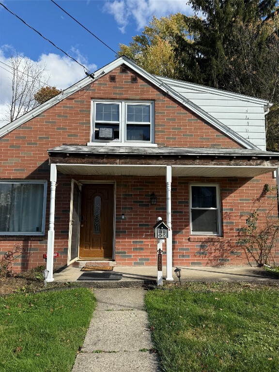 Primary Photo - 701 Delano Ave