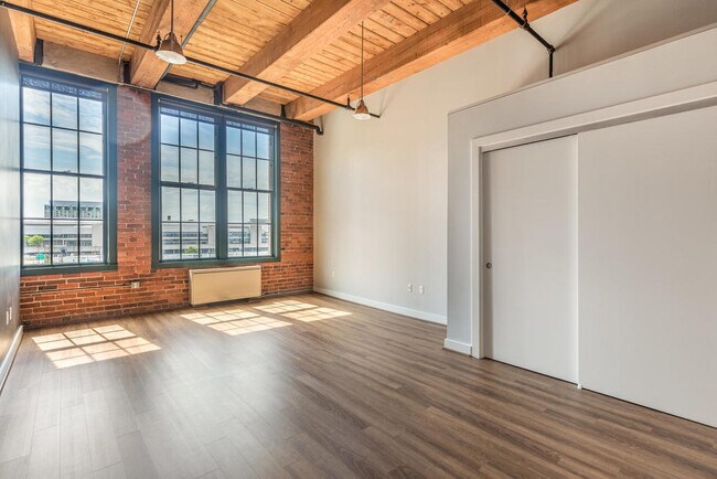 Building Photo - 63 Melcher St