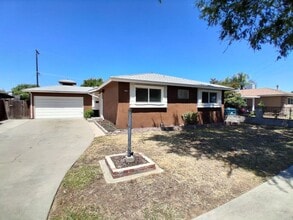 Building Photo - 1419 N Winery Ave