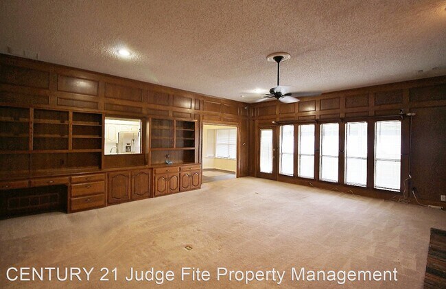 Foto del edificio - 4 br, 3 bath House - 1719 Cedar Hill Road