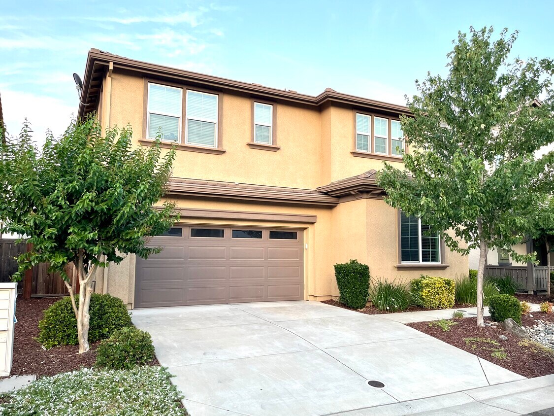 Foto principal - 8369 Bronx Wy