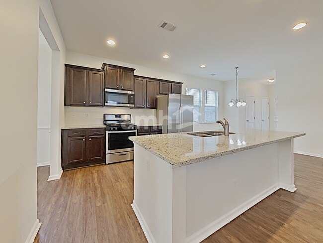 Building Photo - 323 Stoney Hollow Rd