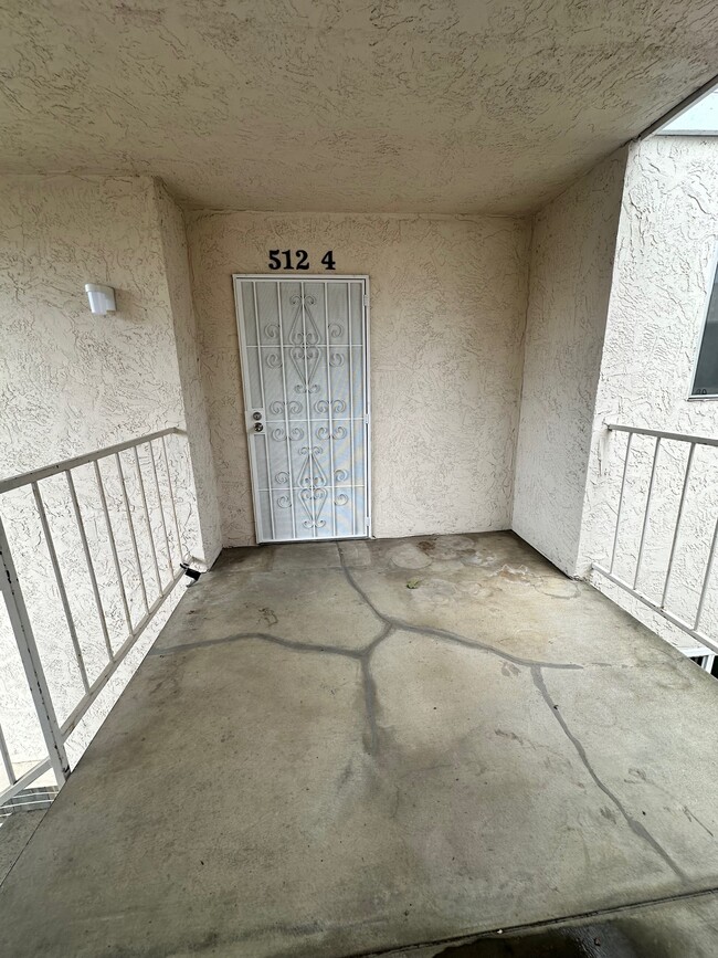 Foto del edificio - 512 Sandalwood Pl