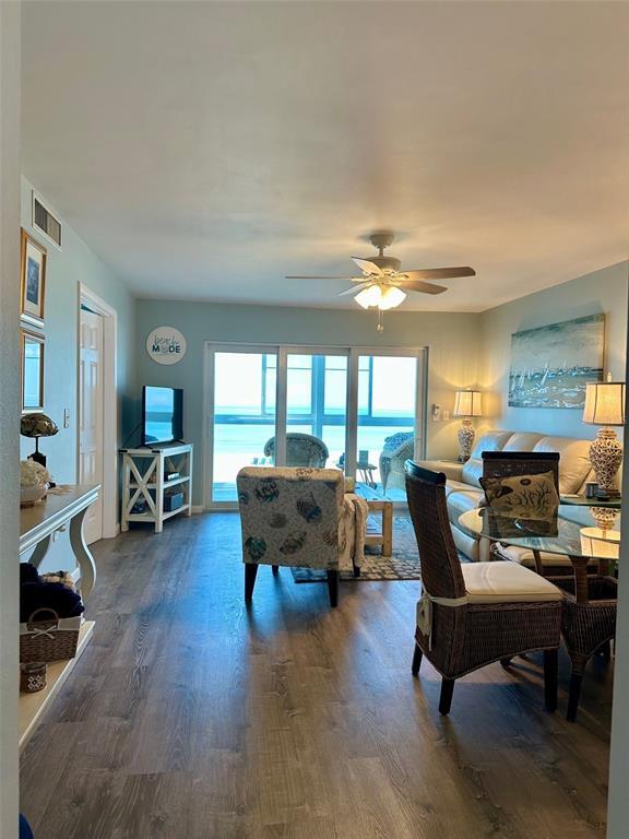 Building Photo - 950 Tarpon Center Dr