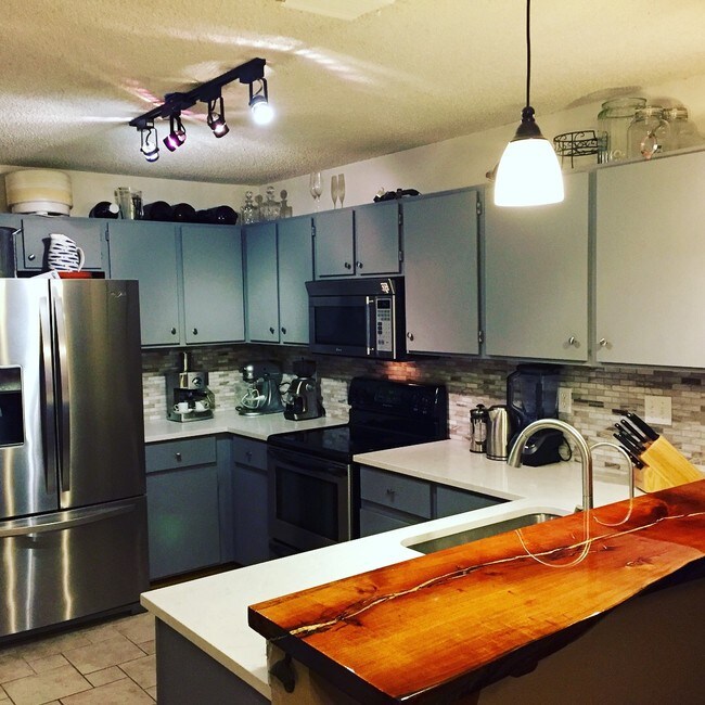 Cocina actualizada - 14417 Tiffer Ln