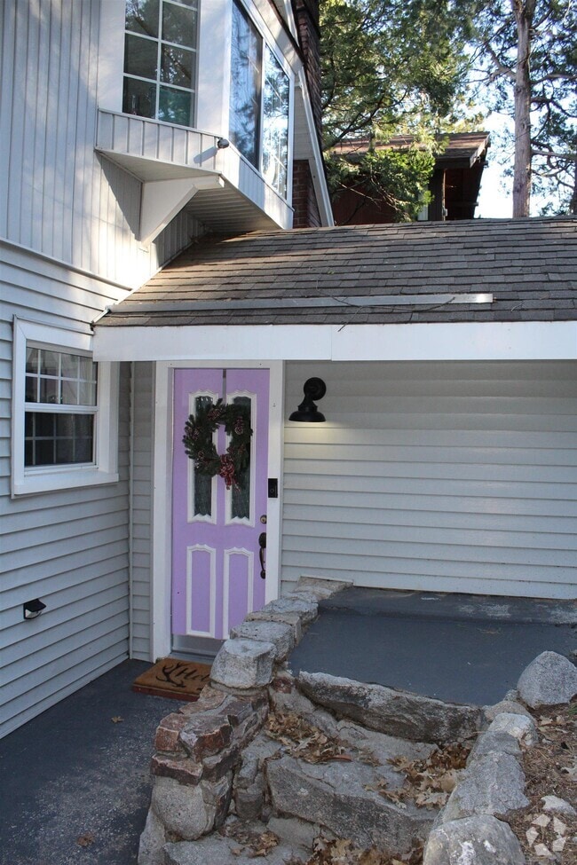 Building Photo - 23984 Skyland Dr