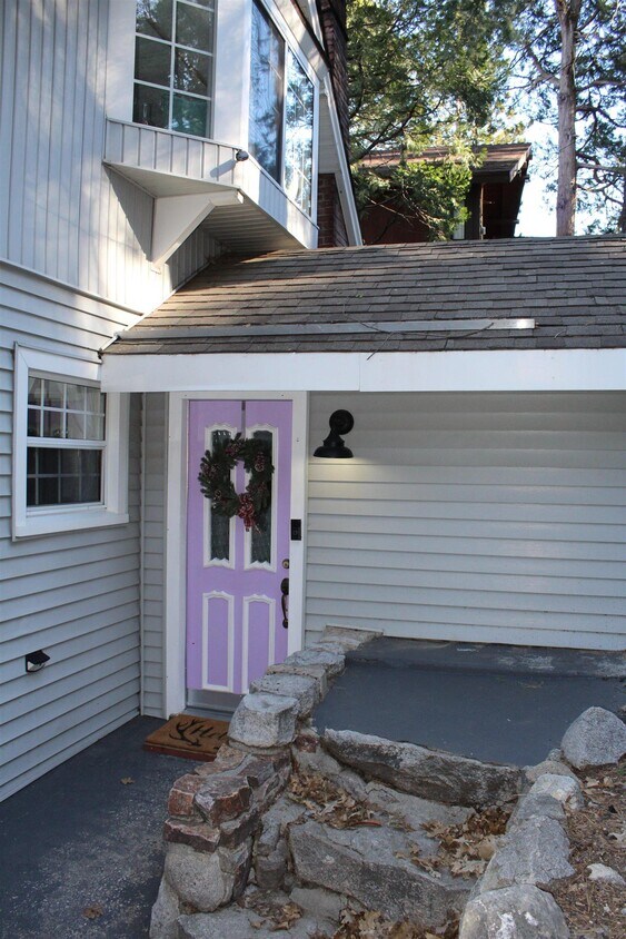 Primary Photo - 23984 Skyland Dr