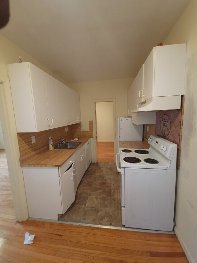 Primary Photo - 20 Tufts St