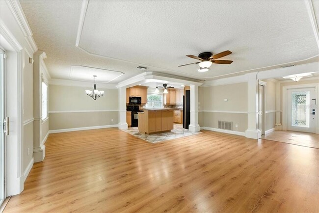 Building Photo - 1067 Chokecherry Dr