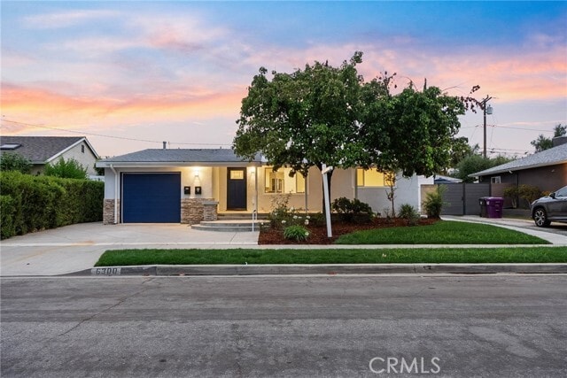 Foto del edificio - 6300 E Fairbrook St