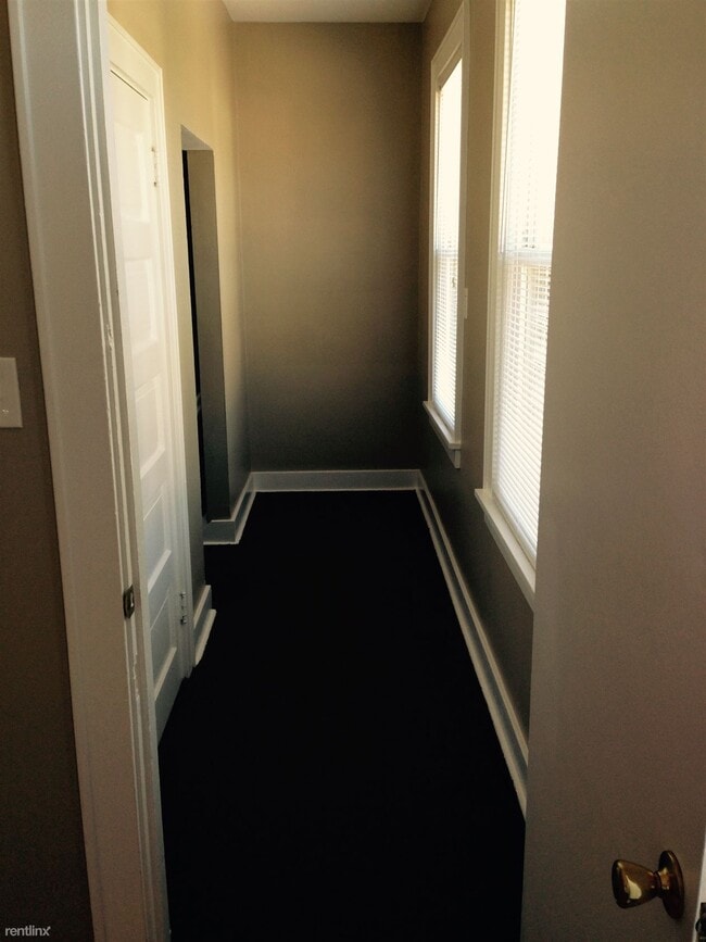 Foto del edificio - 2 br, 1 bath Duplex - 1017 Tweed St