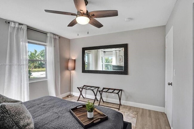 Foto del edificio - 1573 NE 30th Ct