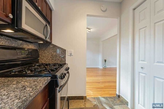 Building Photo - 151 W Palisade Ave