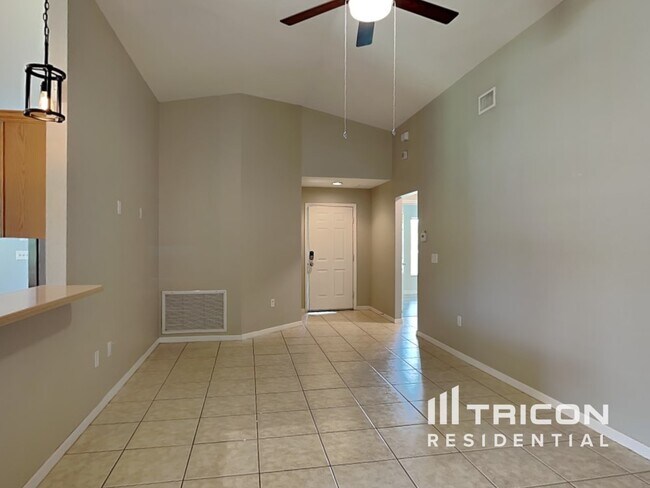 Foto del edificio - 3535 Towne Park Blvd