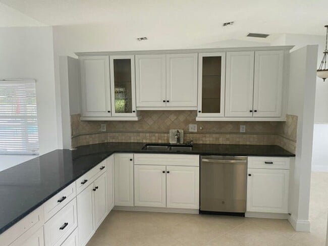 Building Photo - 4593 Bucida Rd