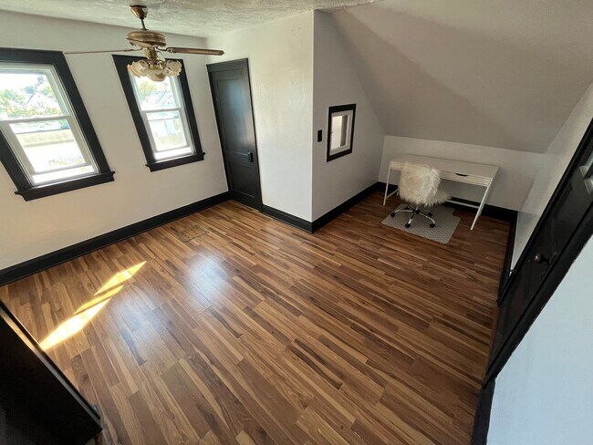 Foto del edificio - 334 N 60th St